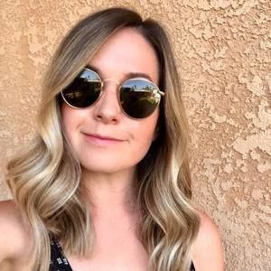 Meet your Posher, Carrie